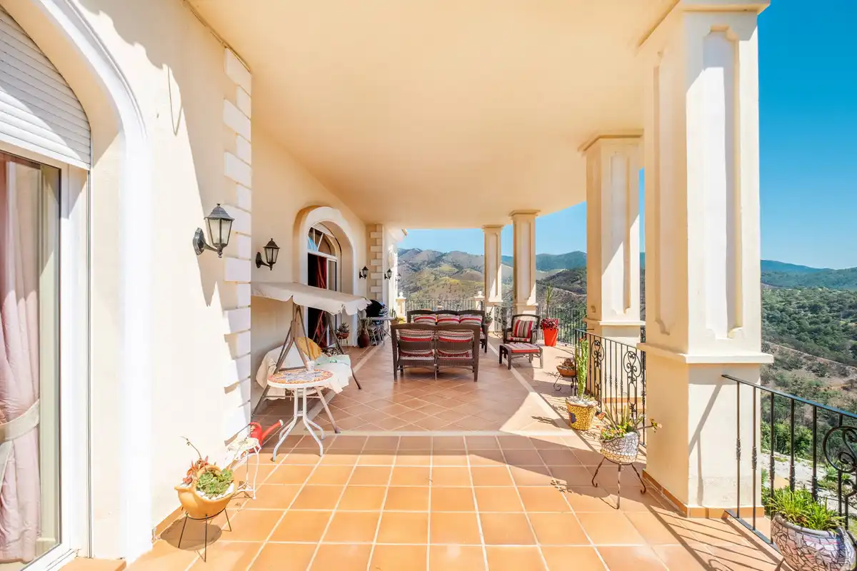 Terraza de Finca rústica en venta en Estepona con Aire acondicionado, Terraza y Trastero