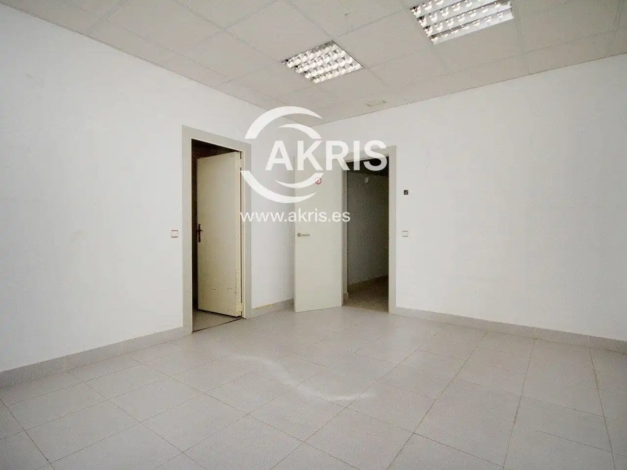 Local comercial en venta en Calle del Carmen, imagen 2