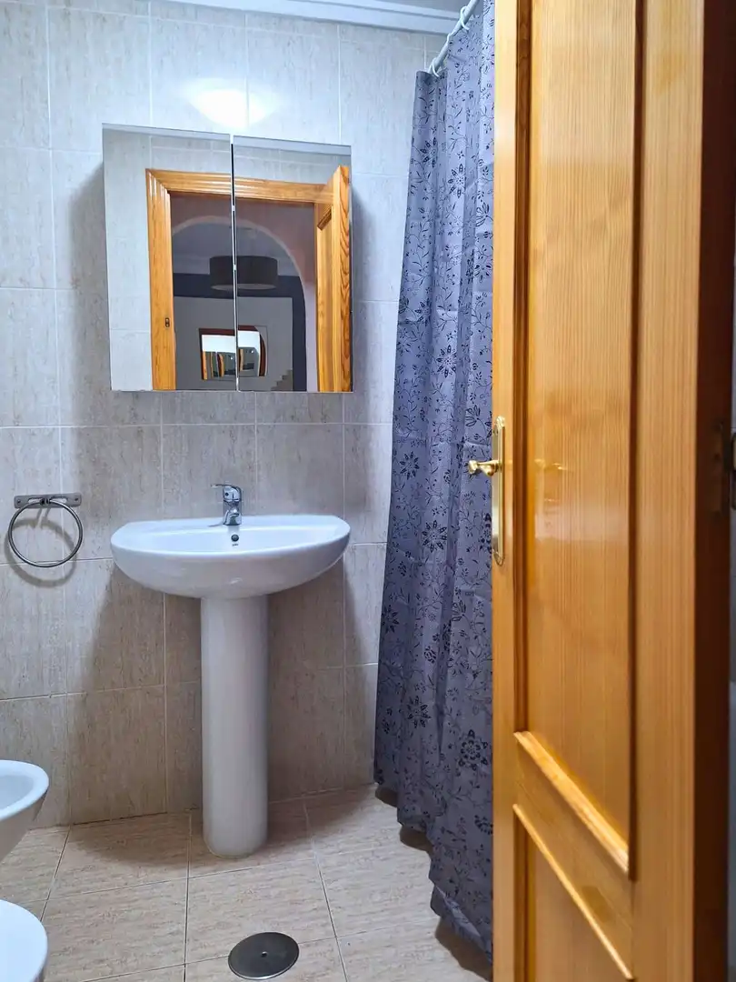 Bathroom of Apartments for share in Dénia  with Air Conditioner, Heating and Terrace