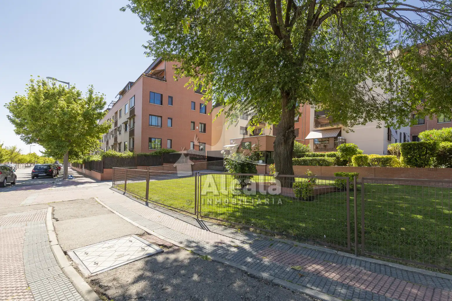 Vista exterior de Ático en venta en Alcalá de Henares con Aire acondicionado, Calefacción y Terraza