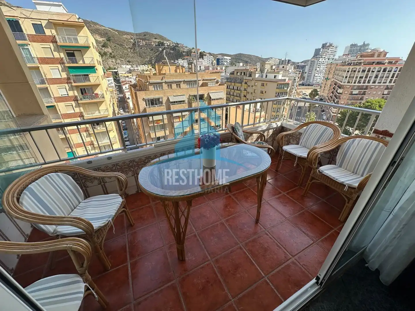 Terrasse von Wohnung zum Verkauf in Cullera mit Klimaanlage, Privatgarten und Terrasse