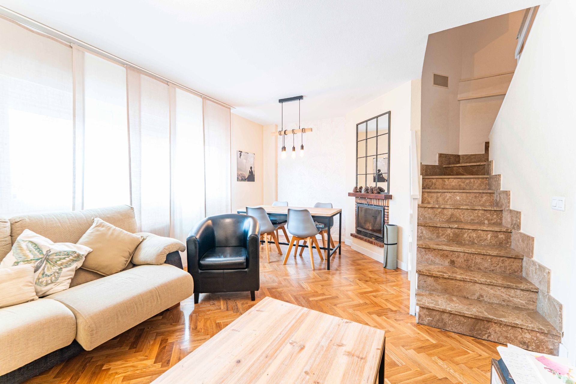 Living room of Houses for sale in Moralzarzal  with Heating, Parquet flooring and Oven