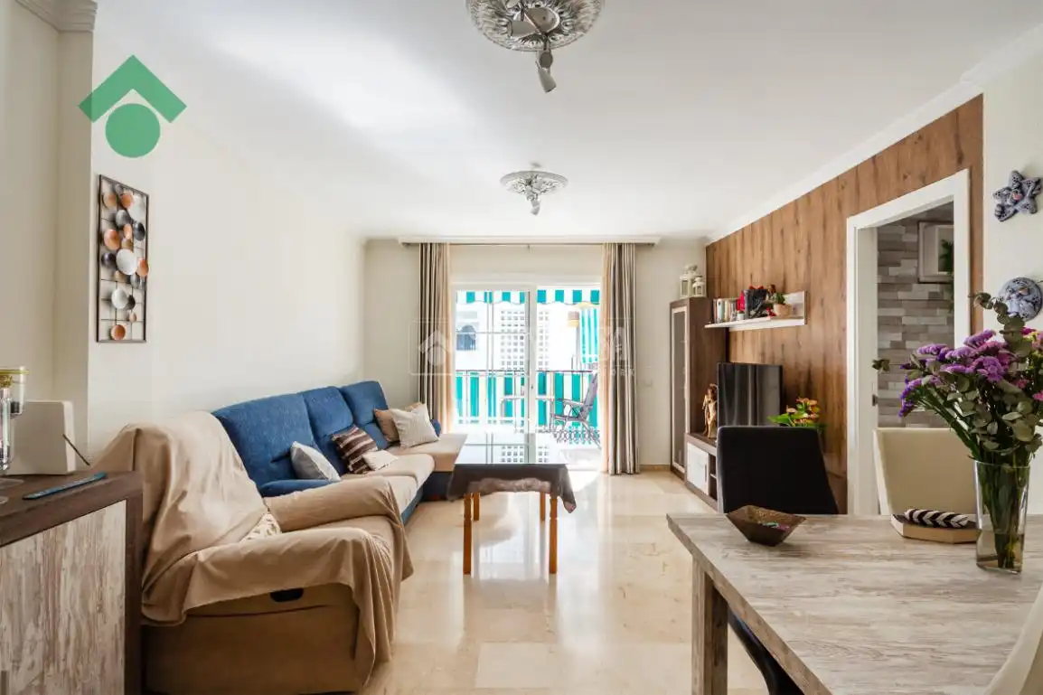 Living room of Flat for sale in Vélez-Málaga  with Terrace