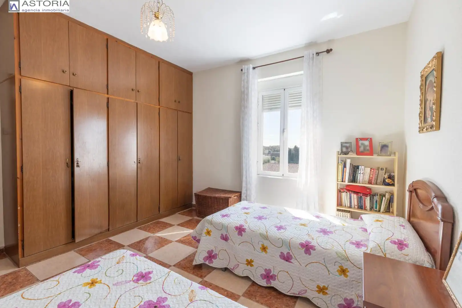 Schlafzimmer von Wohnung zum Verkauf in Granada mit Klimaanlage und Heizung