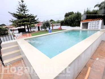 Villa mit Pool zum Verkauf in Calle Vell