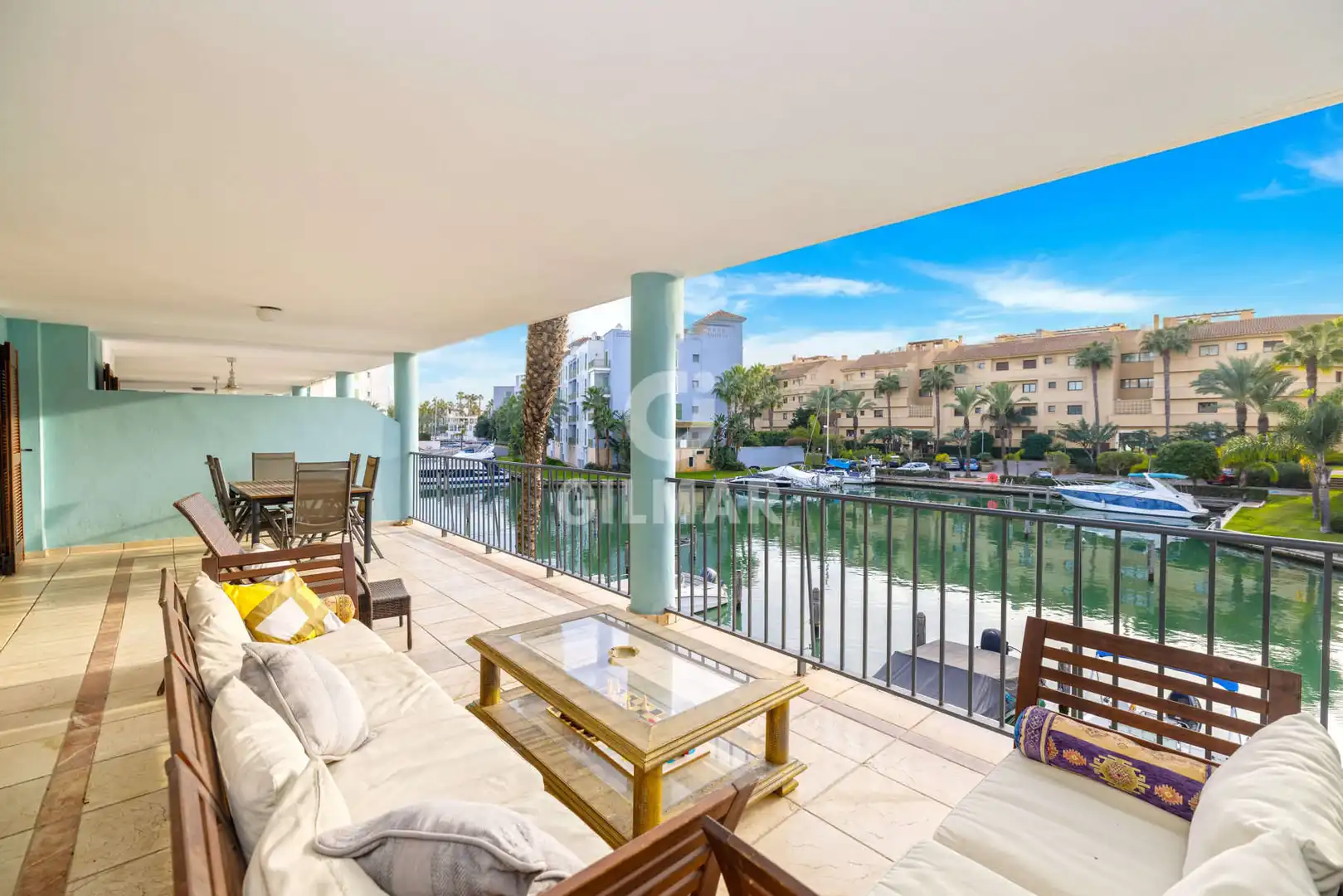 Exterior view of Apartments for sale in Sotogrande  with Heating and Balcony