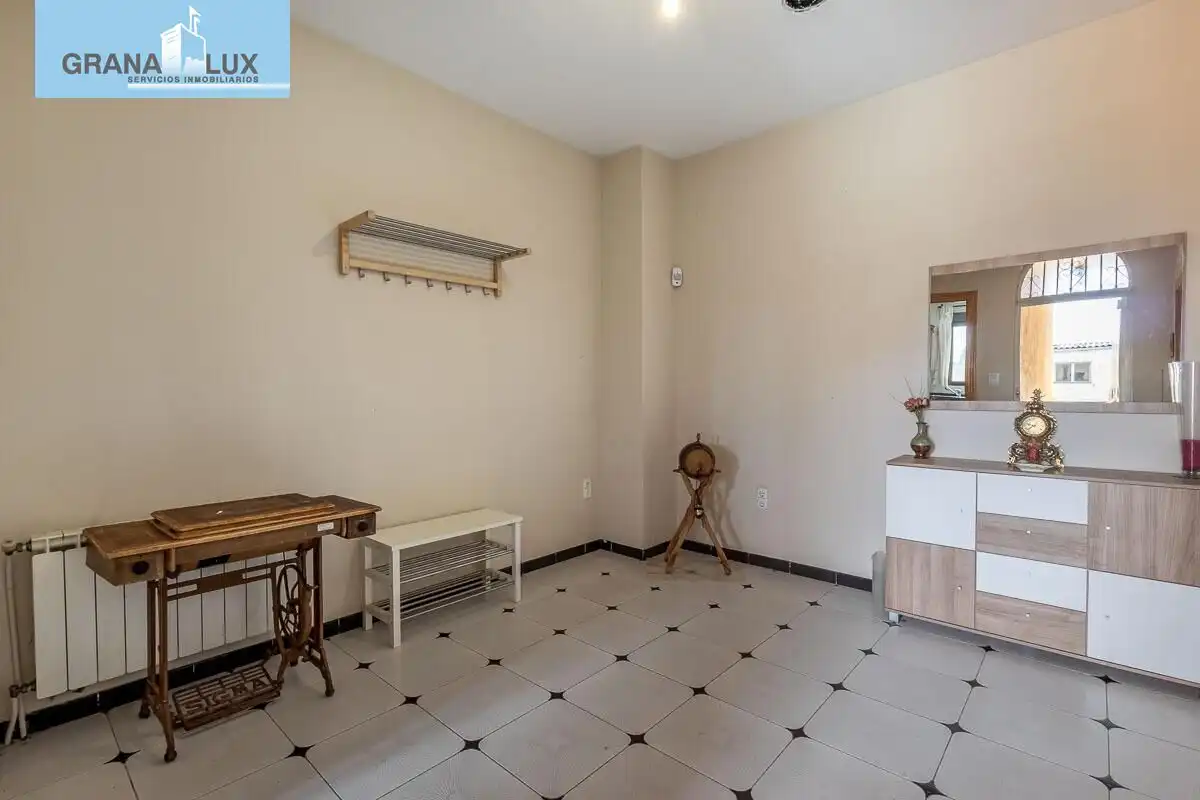 Chalet con terraza en venta en Calle de la Reina Mora, imagen 17
