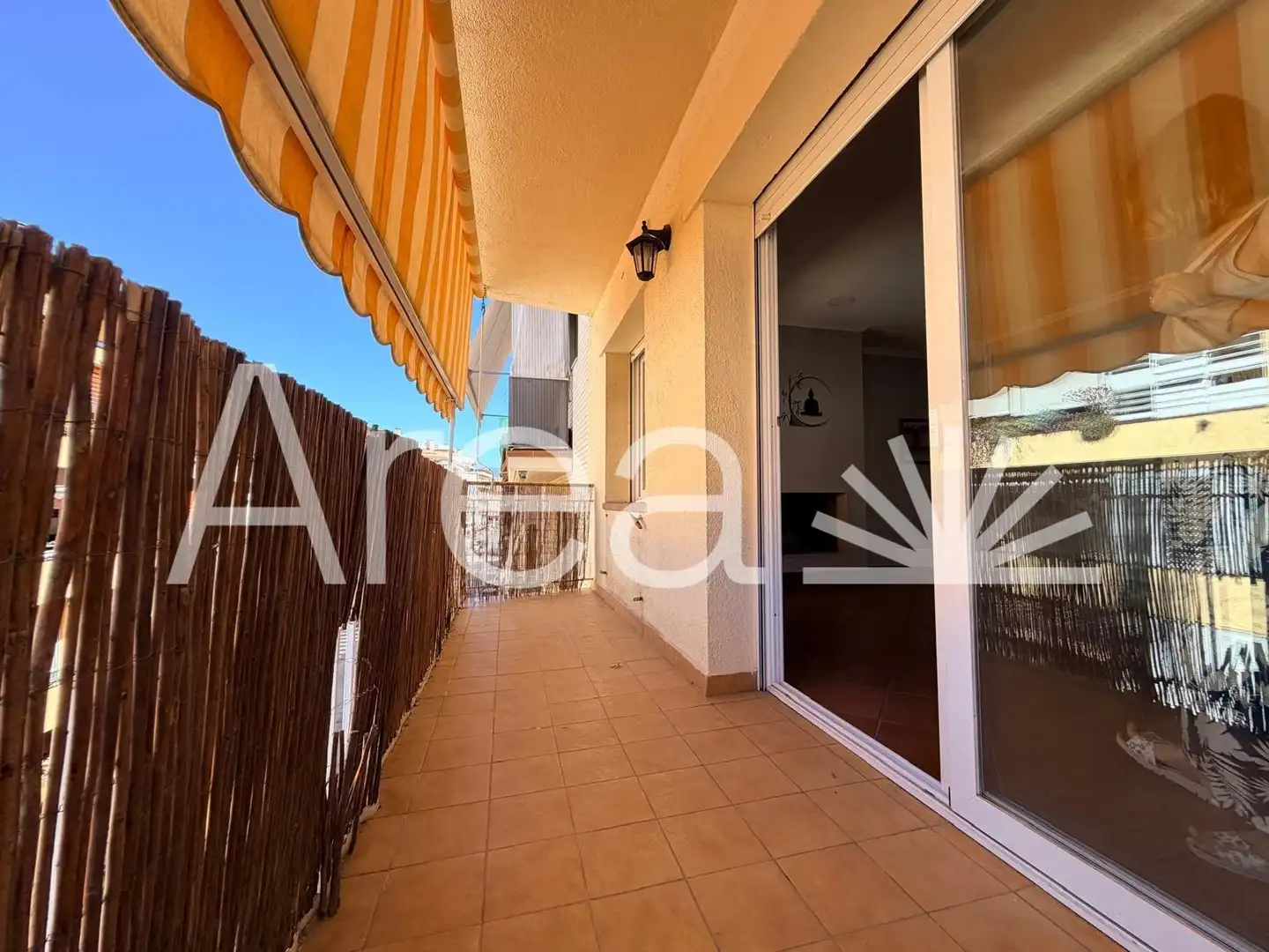 Terrasse von Wohnung zum Verkauf in Pineda de Mar mit Klimaanlage, Heizung und Balkon