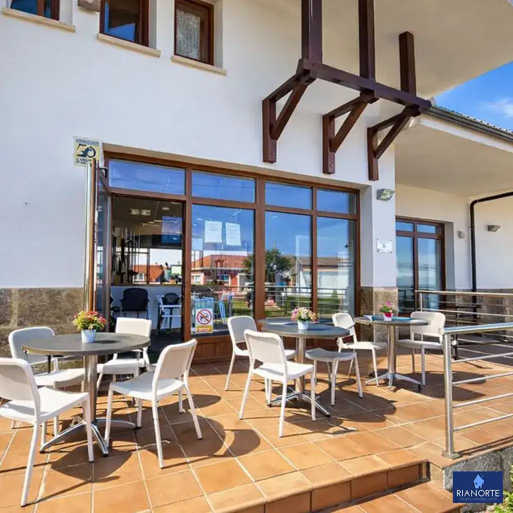Terraza de Local de alquiler en Gozón con Aire acondicionado y Amueblado