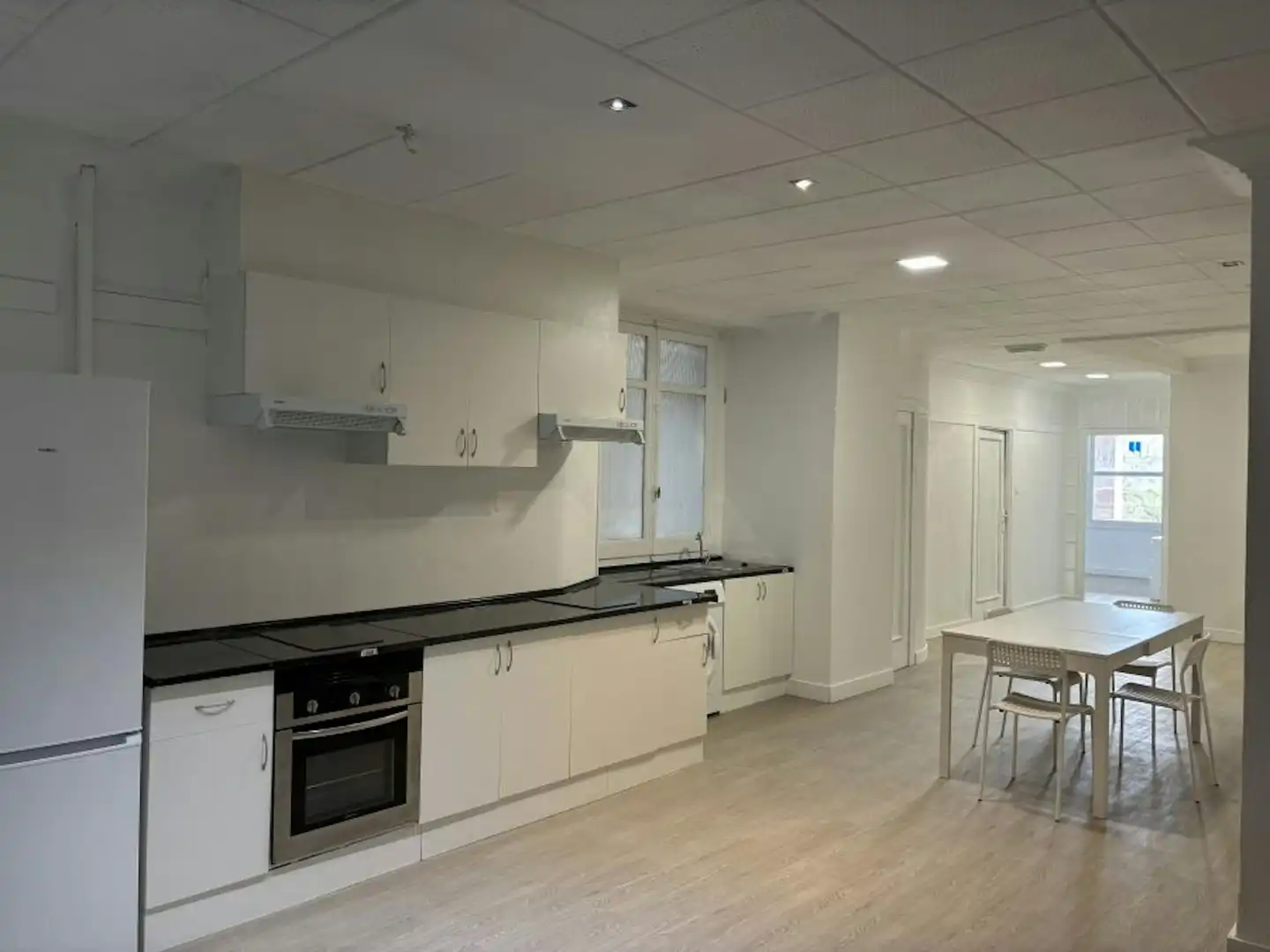Cocina de Piso para compartir en Valencia con Aire acondicionado, Calefacción y Lavadora