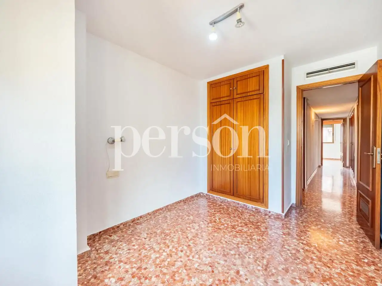 Piso de alquiler en Valencia con Aire acondicionado, Parquet y Amueblado