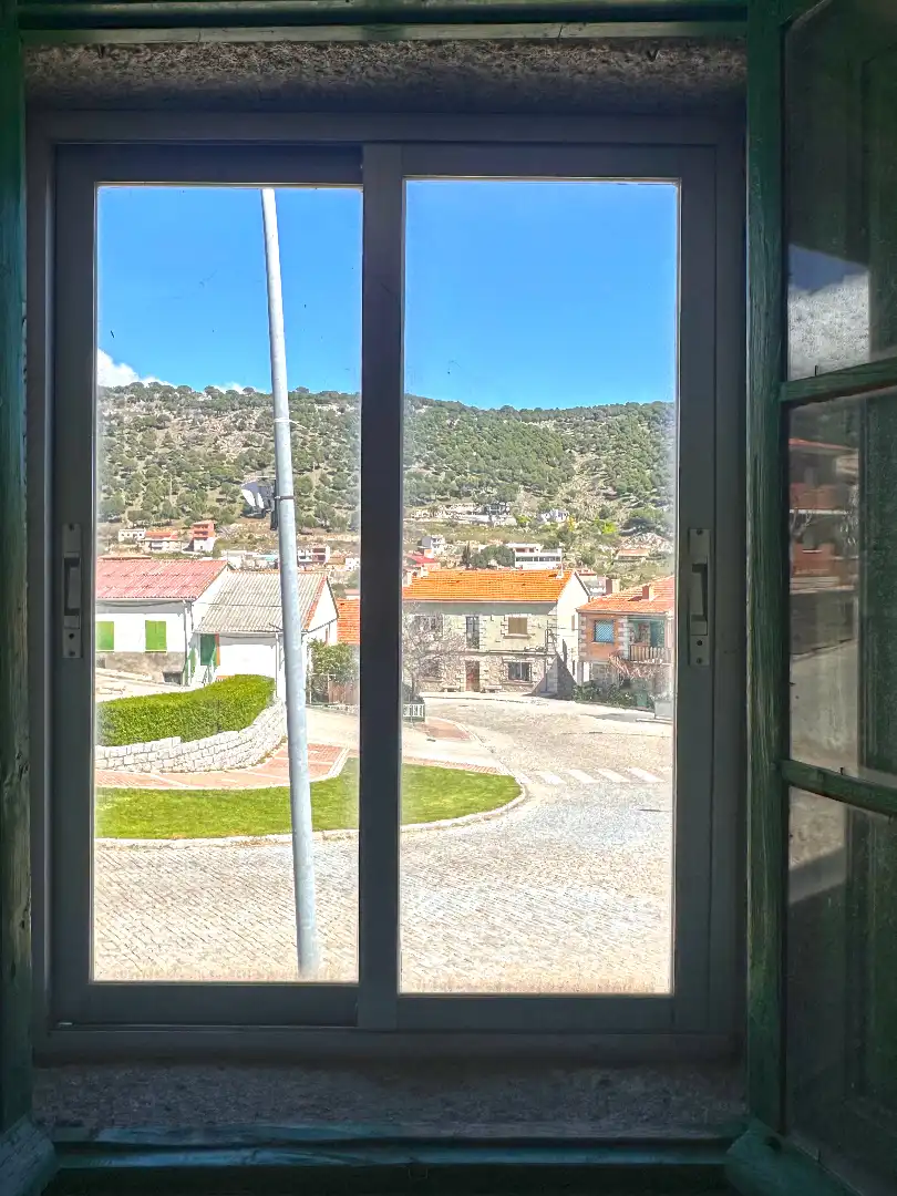 Vista exterior de Casa o xalet en venda en El Hoyo de Pinares 