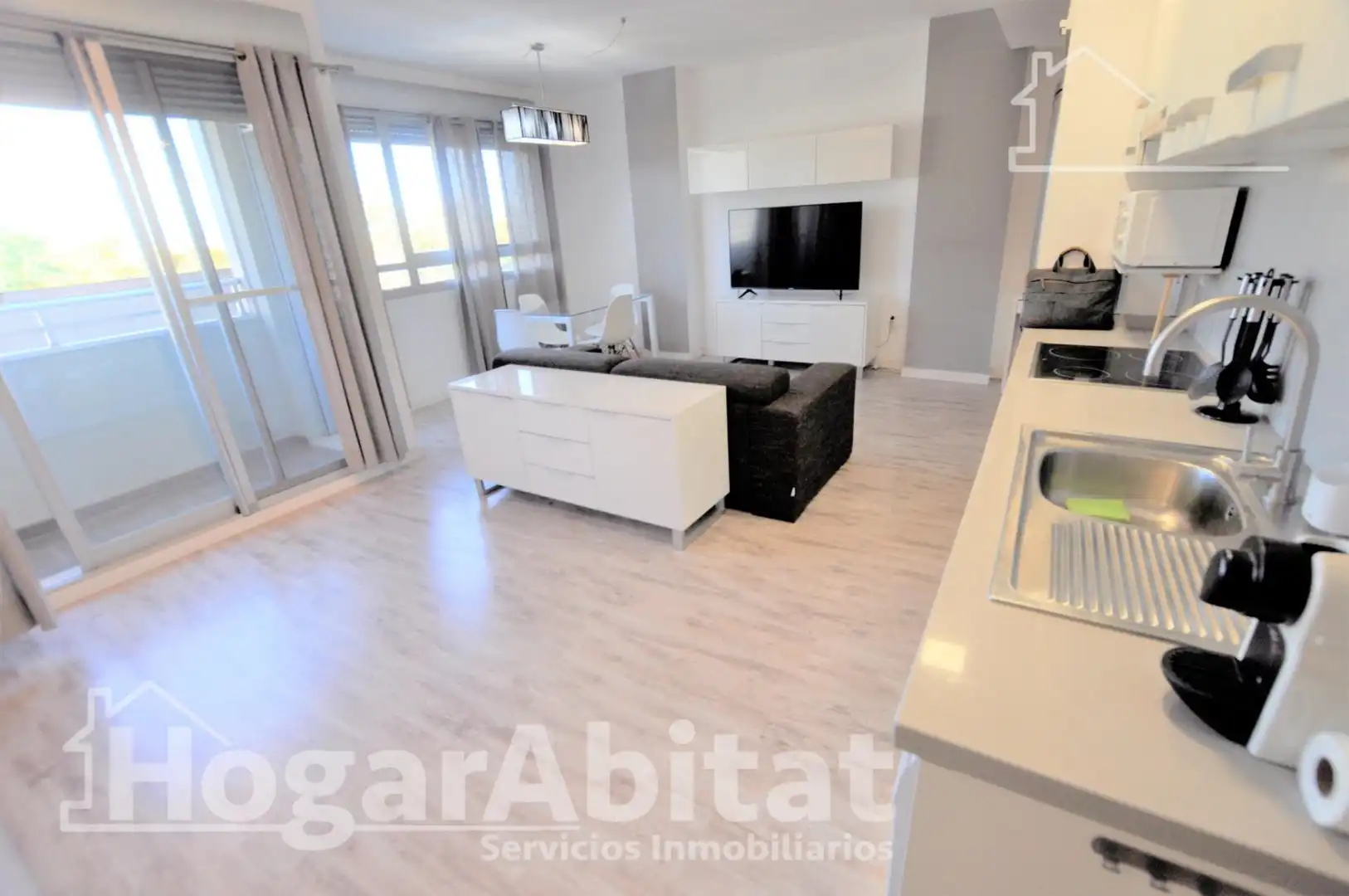 Wohnzimmer von Wohnung zum Verkauf in Valencia mit Klimaanlage, Möbliert und Balkon