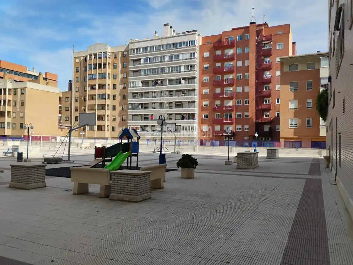 Vista exterior de Piso en venta en Zaragoza
