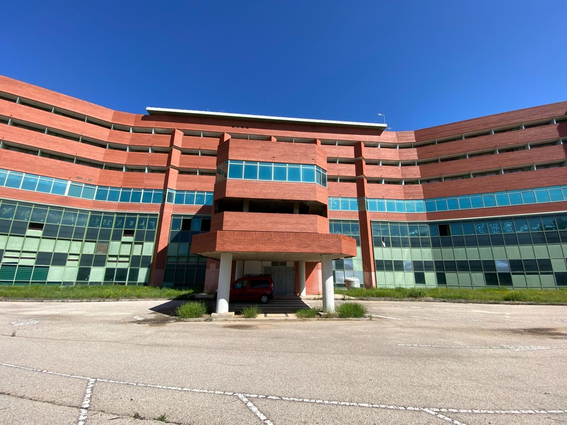Premises for sale in El Clavín - Valdeluz