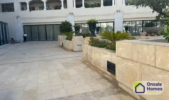 Terrasse von Geschaftsraum zur Miete in Marbella
