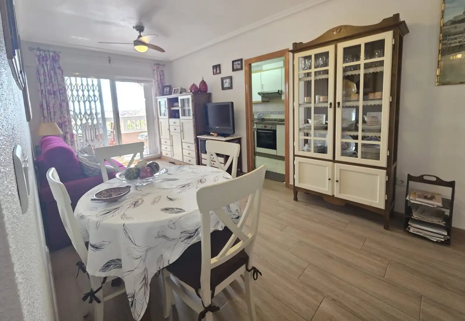 Esszimmer von Dachboden zum Verkauf in Santa Pola mit Klimaanlage, Terrasse und Abstellraum