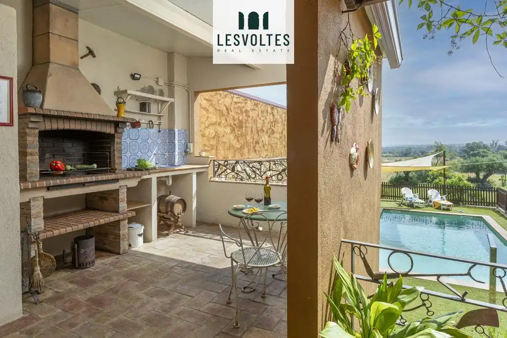 Terrace of Houses for rent in Forallac  with Heating, Private garden and Parquet flooring