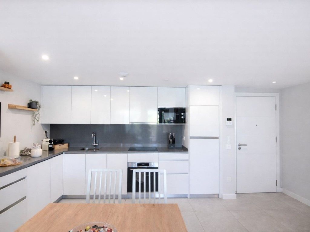 Kitchen of Flat for sale in Mijas  with Air Conditioner, Private garden and Terrace
