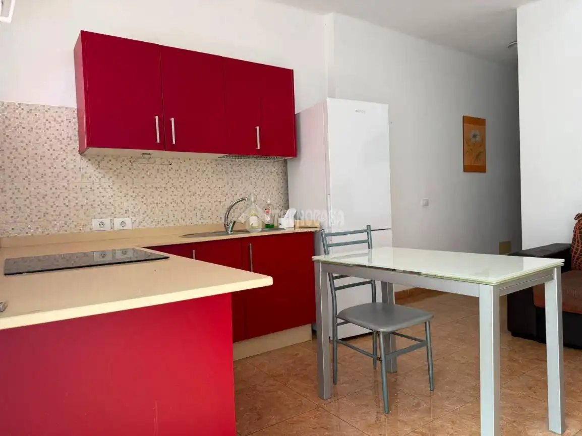Casa adosada en venta en Centro - La Vega Alta