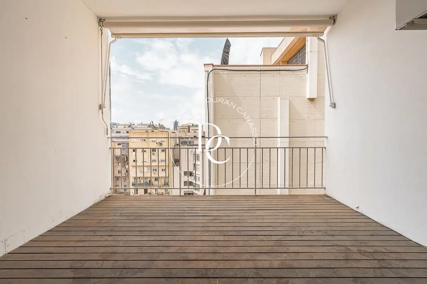 Terrasse von Dachboden zum Verkauf in Barcelona mit Klimaanlage, Heizung und Terrasse