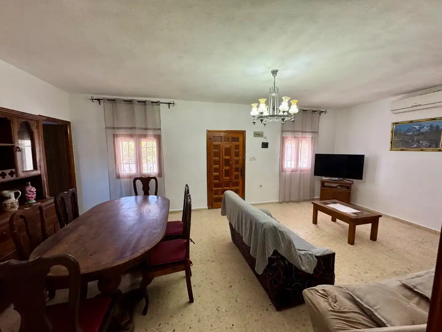 Sala d'estar de Pis de lloguer en Turís amb Aire condicionat, Jardí privat i Traster