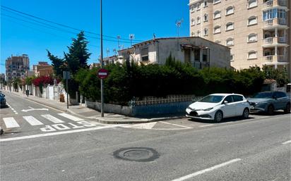 Vista exterior de Casa o xalet en venda en Torrevieja amb Terrassa