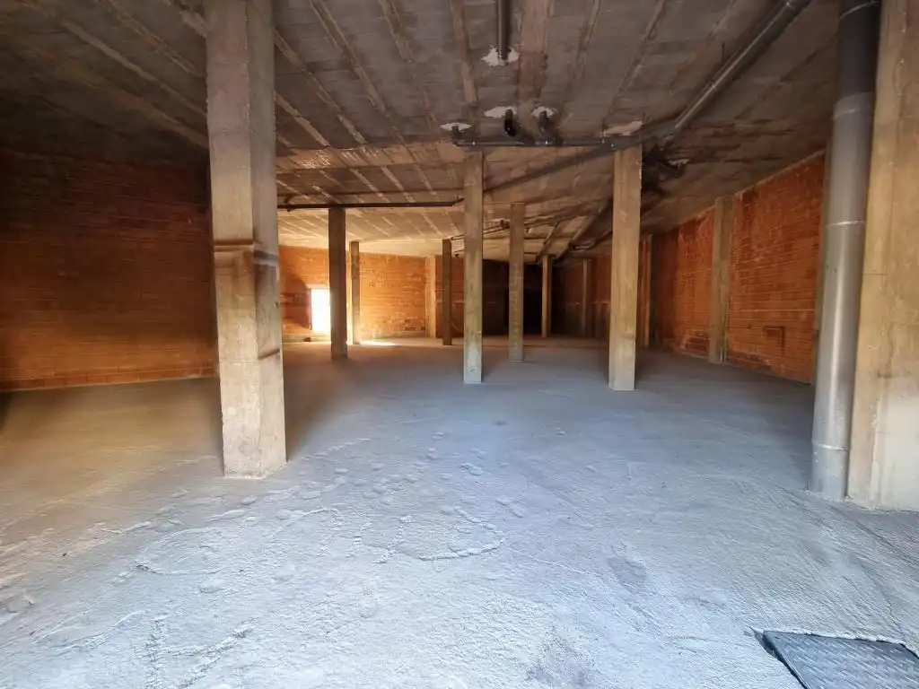 Local en venta en Almería