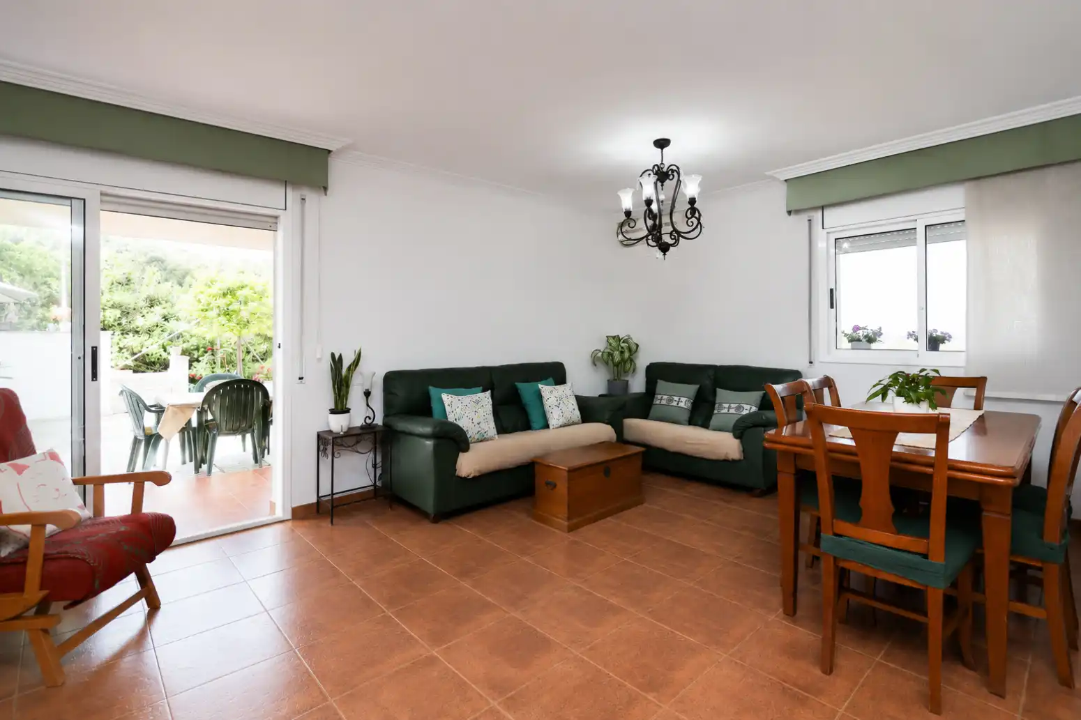 Sala de estar de Casa o chalet en venta en Sant Andreu de la Barca con Calefacción, Jardín privado y Terraza