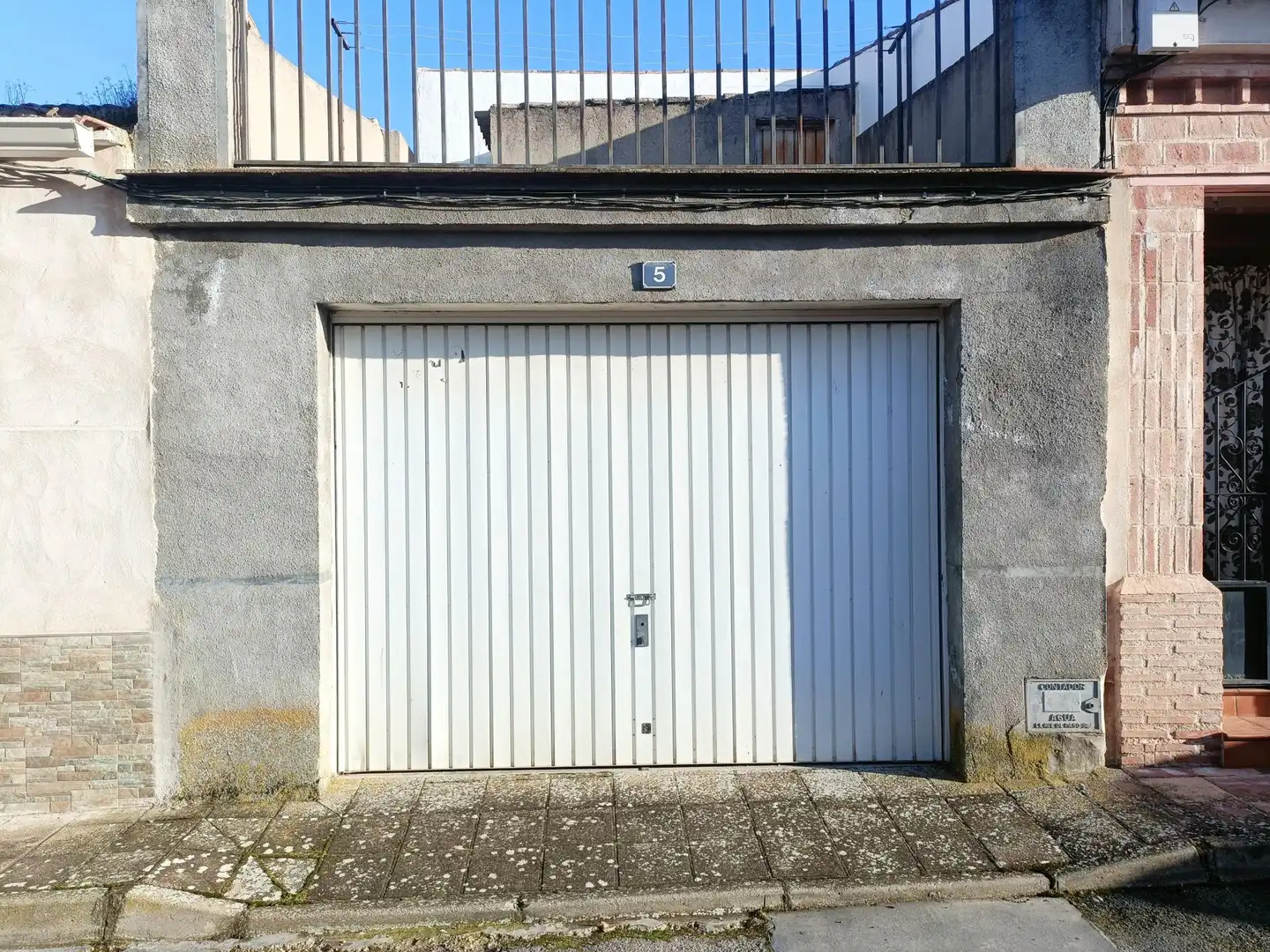 Parking de Casa adosada en venta en Puerto Lápice con Calefacción y Balcón