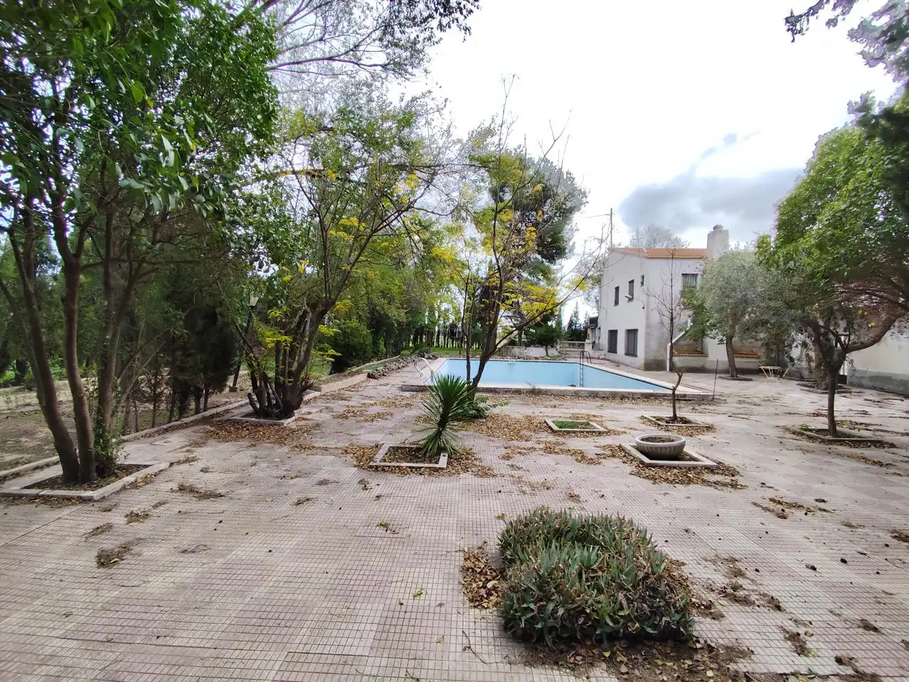 House with pool for sale in Onil