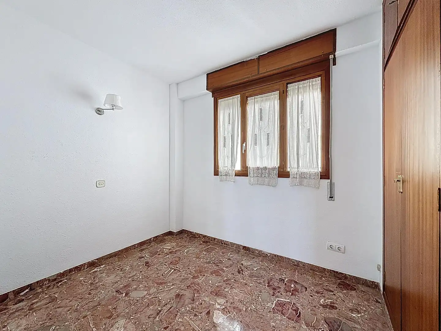 Habitación de Ático de alquiler en Fuengirola con Terraza y Amueblado