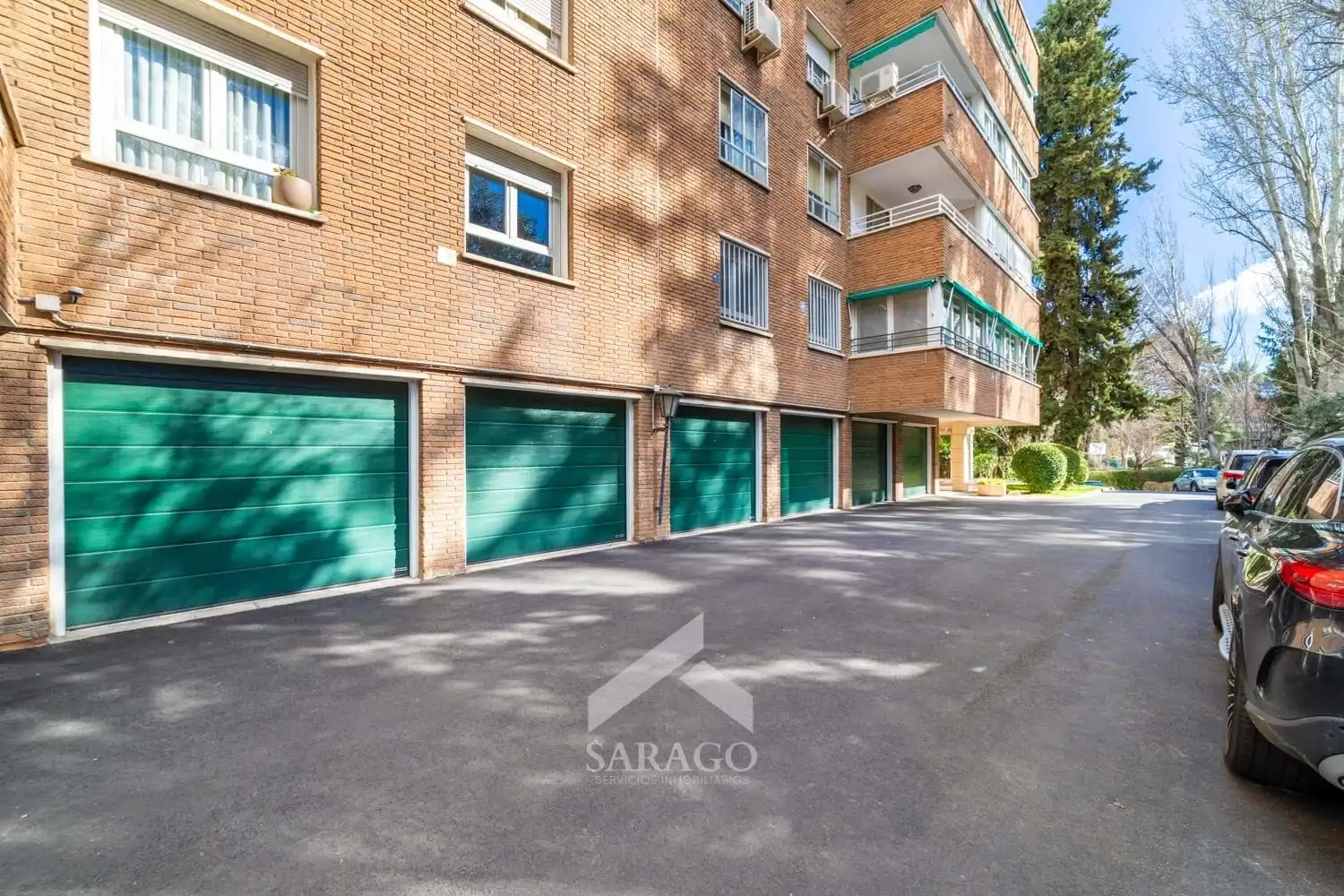 Parking de Piso en venta en Madrid con Calefacción, Trastero y Piscina