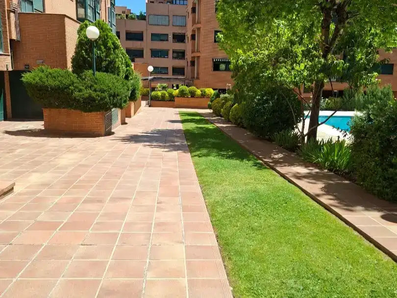 Terrassa de Pis en venda en  Madrid Capital amb Aire condicionat i Piscina