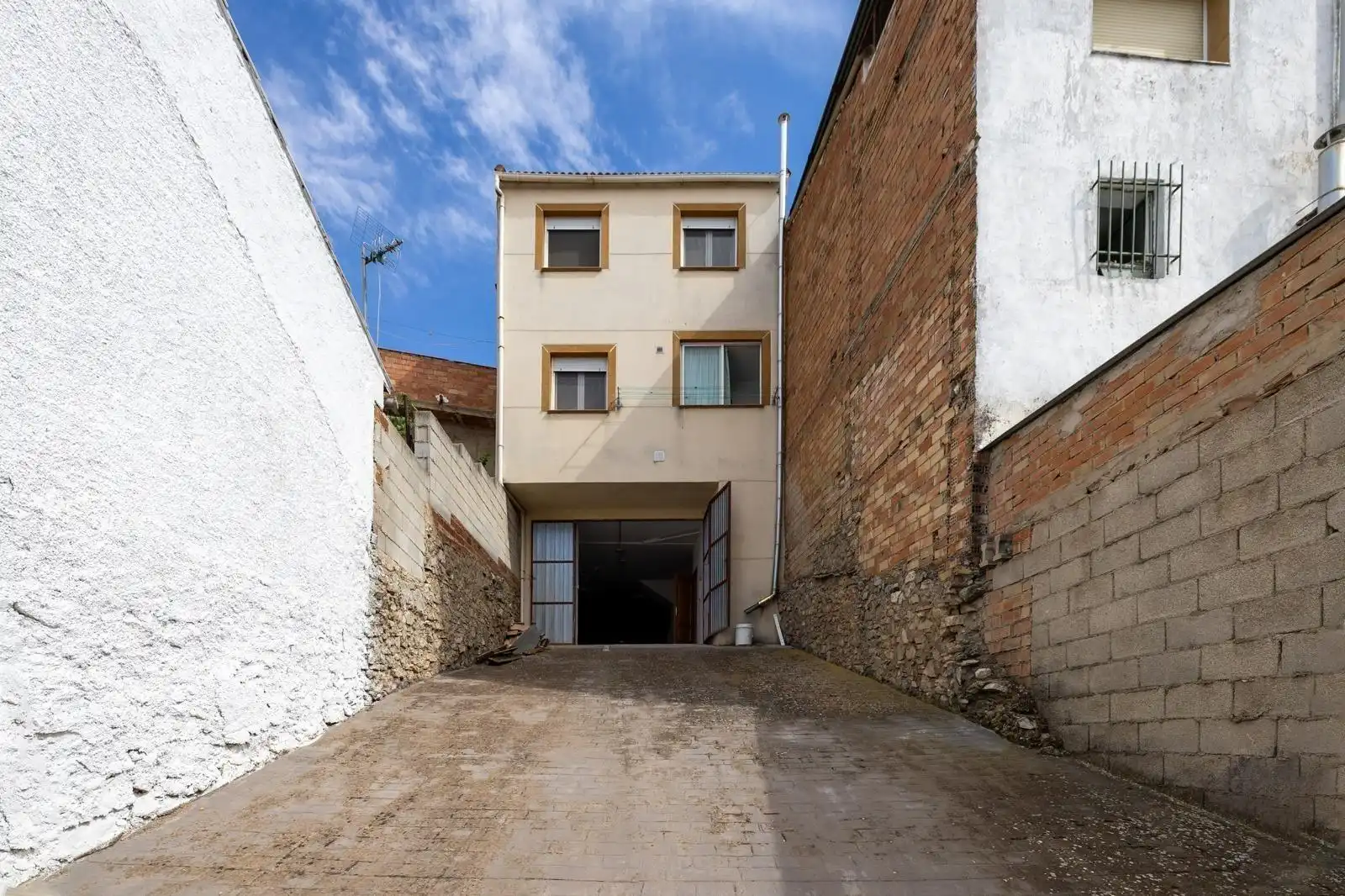 Vista exterior de Casa o chalet en venta en Benalúa de las Villas con Terraza