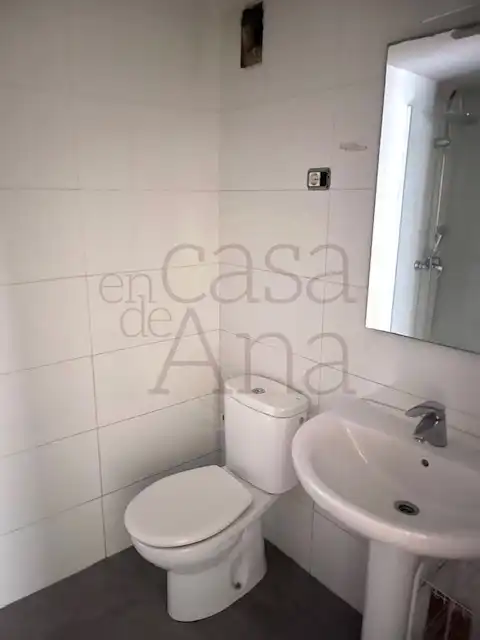 Bathroom of Flat for sale in Deusto