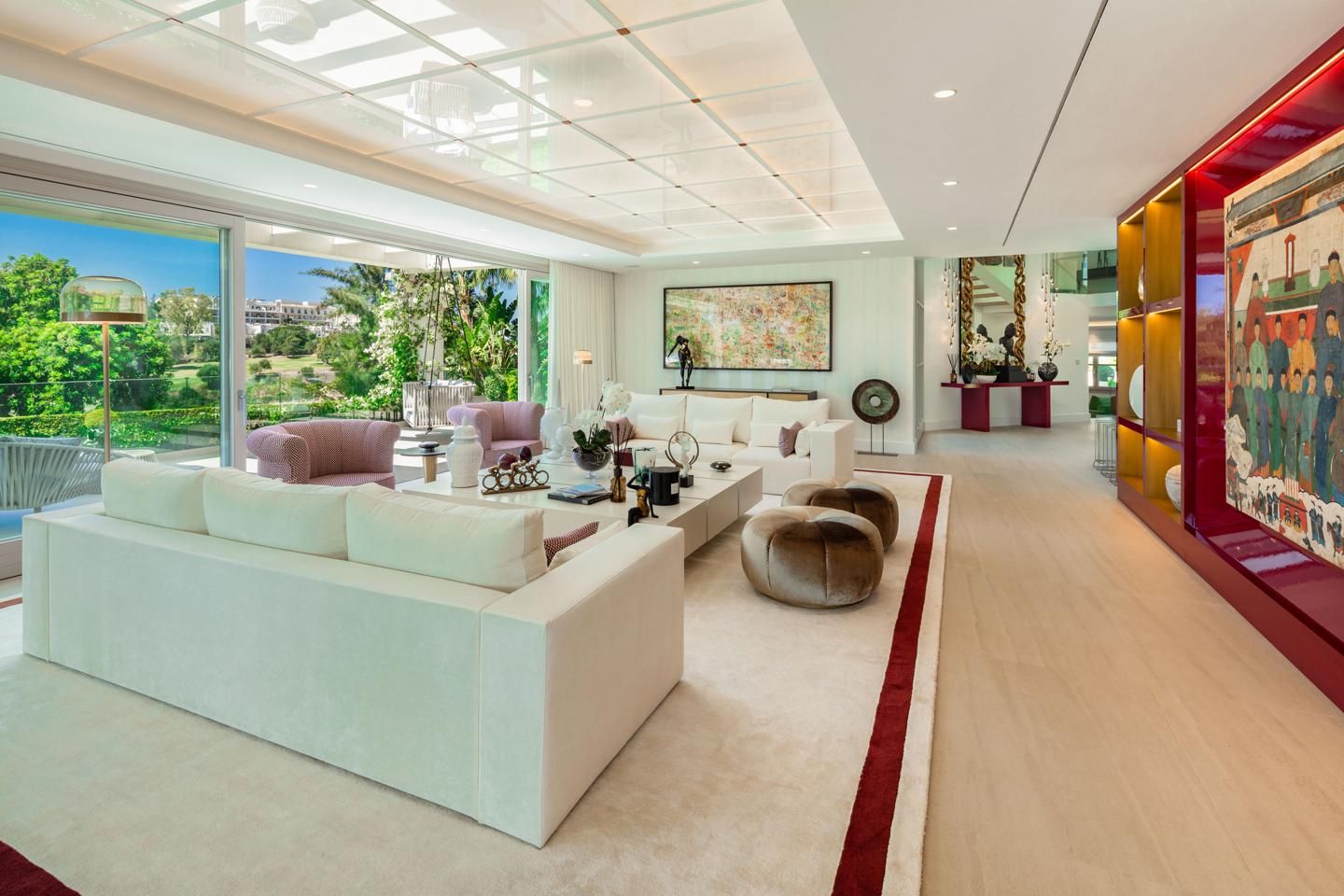 Sala de estar de Casa o chalet en venta en Marbella con Aire acondicionado, Calefacción y Jardín privado