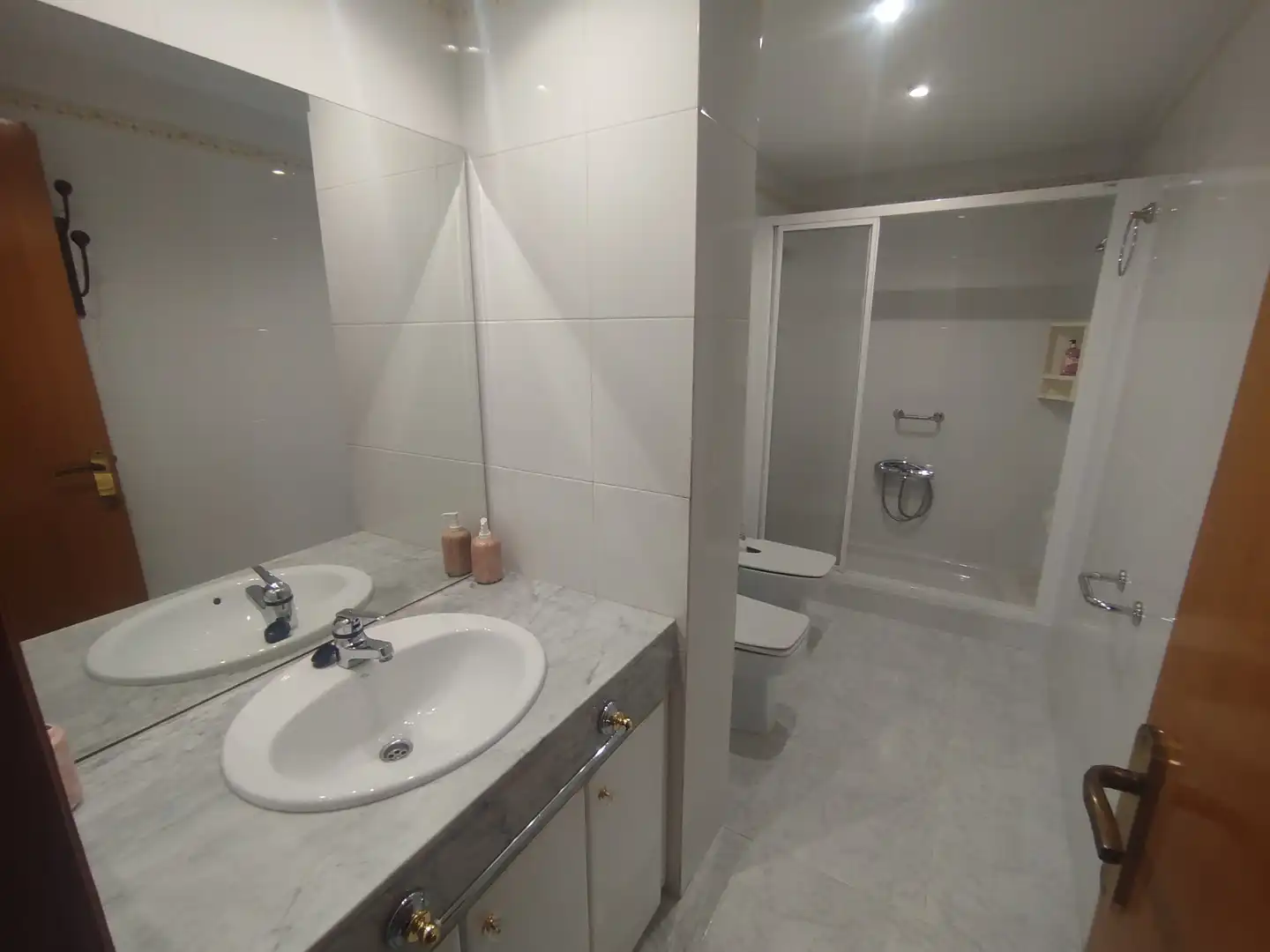 Bathroom of Flat for rent in Castellón de la Plana / Castelló de la Plana  with Heating, Furnished and Oven