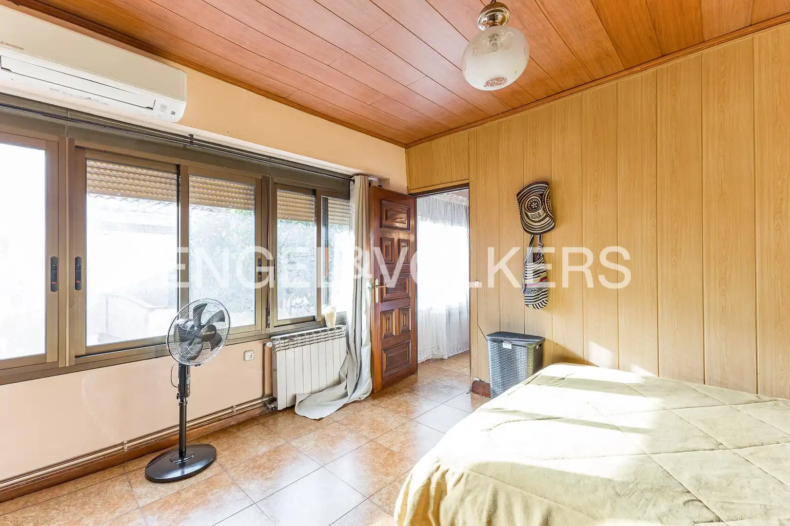 Habitación de Casa o chalet en venta en Sant Just Desvern con Calefacción y Terraza