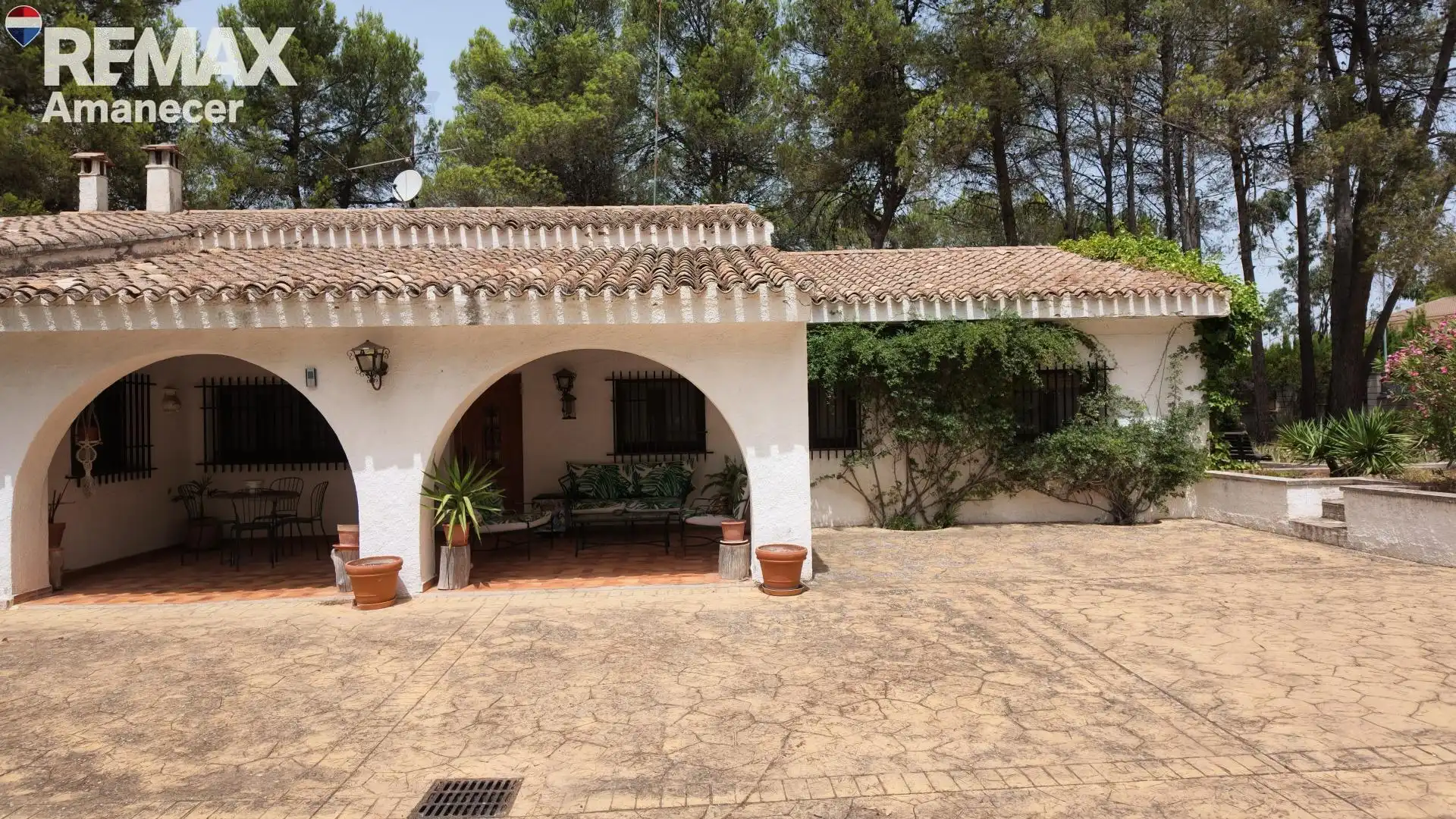 Vista exterior de Casa o chalet en venta en Banyeres de Mariola con Piscina comunitaria