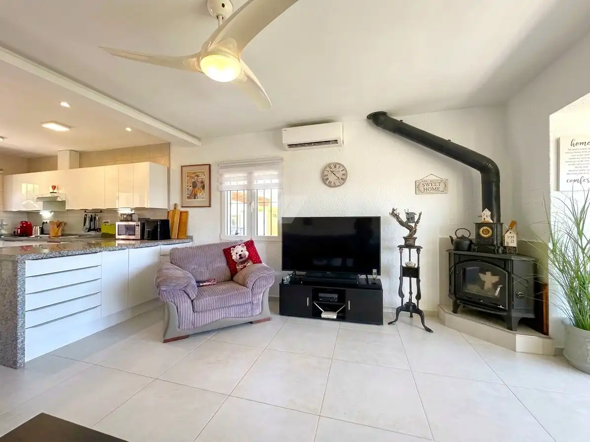 Semi-detached house with terrace for sale in Pinar del Advocat - Cometa, imagen 12