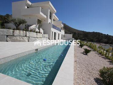 Casa con balcone in vendita a Golf Bahía