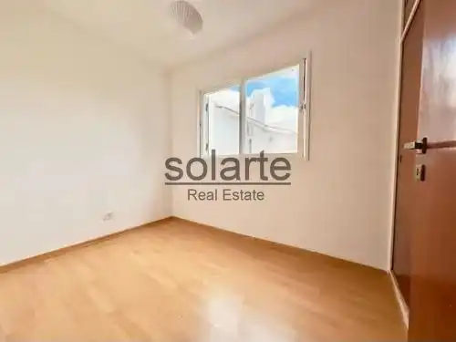 Dormitori de Planta baixa en venda en L'Hospitalet de Llobregat amb Parquet i Balcó