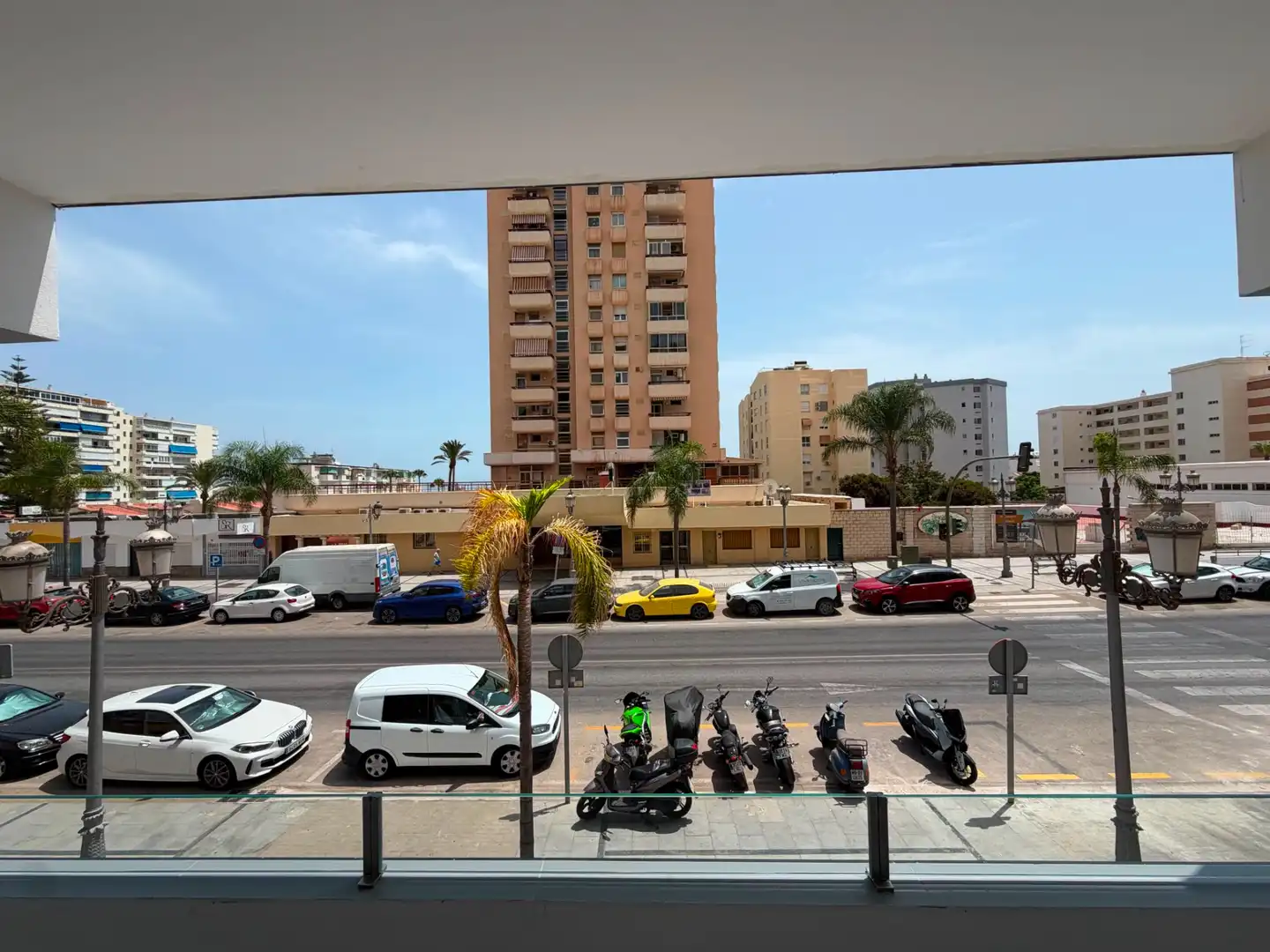 Außenansicht von Maisonette zum Verkauf in Torremolinos mit Klimaanlage, Terrasse und Möbliert
