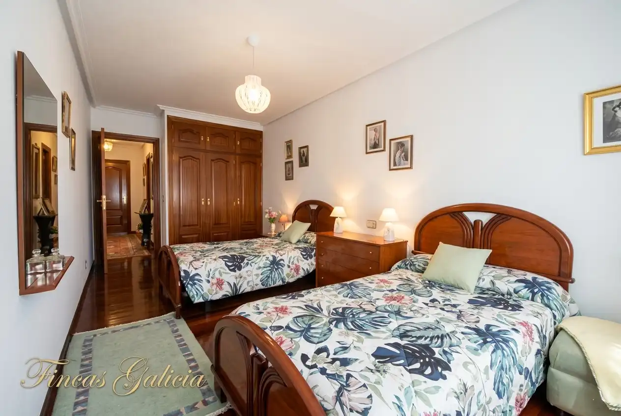 Habitación de Casa adosada en venta en Verín con Calefacción, Jardín privado y Terraza