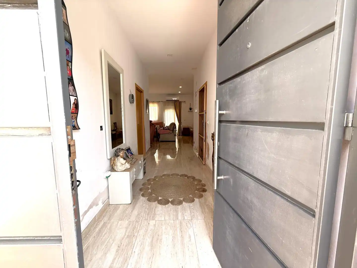 Detached homes for sale in Santiponce  with Air Conditioner, Terrace and Storage room