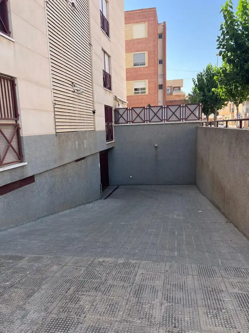 Aparcament de Pis en venda en Murcia amb Aire condicionat, Calefacció i Jardí privat