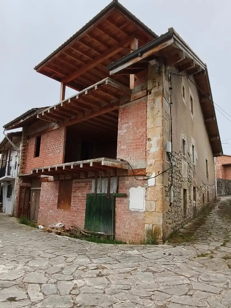 Adossat en venda a Corvera de Toranzo, imagen 6
