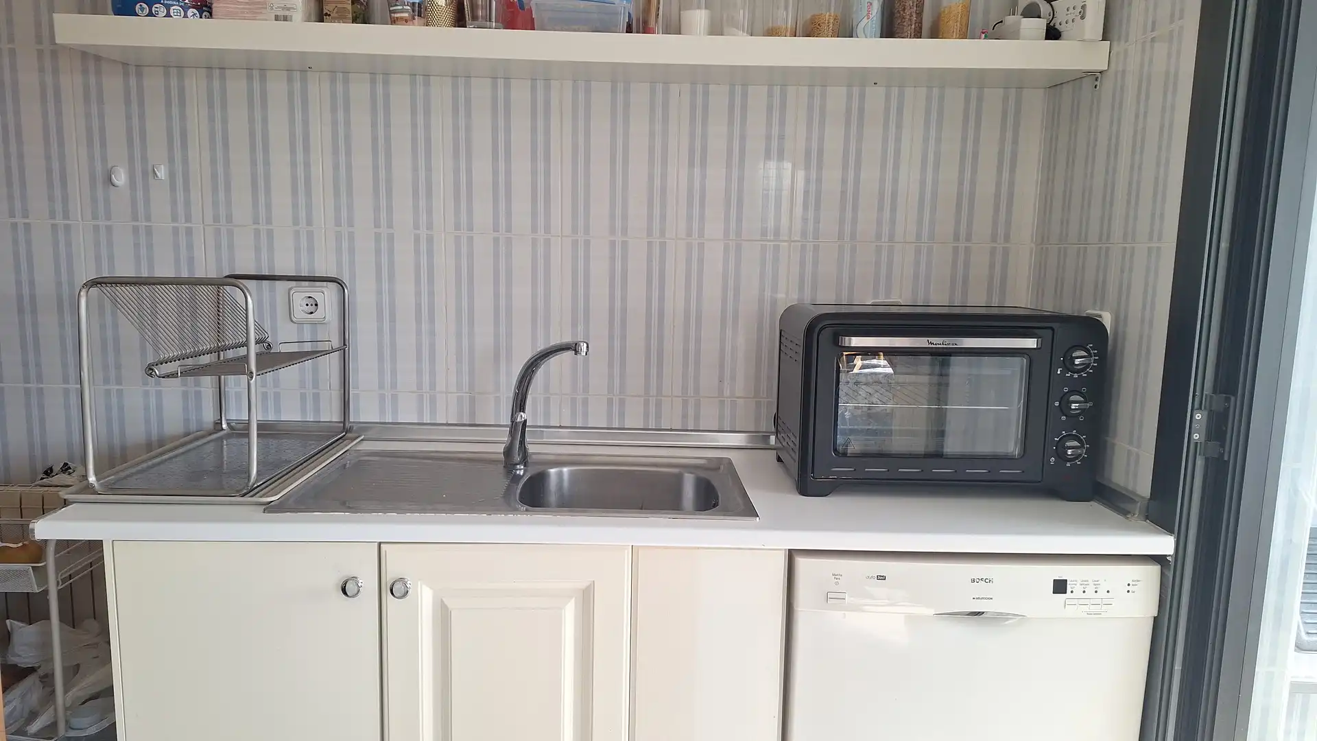 Kitchen of Flat for rent in Madrid  with Air Conditioner, Private garden and Swimming Pool