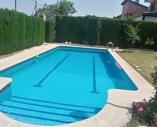 Piscina de Casa o xalet en venda en Rivas-Vaciamadrid amb Aire condicionat, Terrassa i Piscina